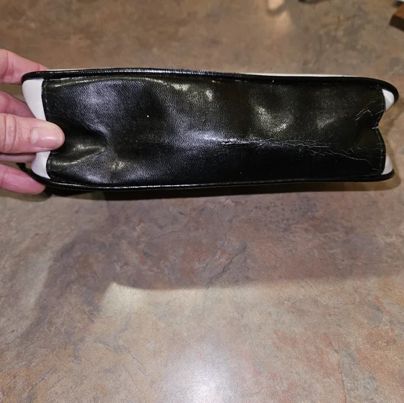 3/$20 💥TIME Purse - Picture 3 of 7